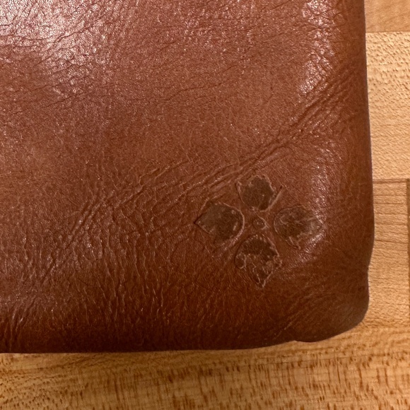 Patricia Nash brown saddle leather large size zippered wristlet - Picture 2 of 12